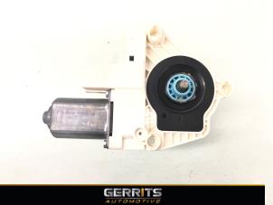 Gebruikte Raammotor Portier Audi Q5 (8RB) 2.0 TFSI 16V Quattro Prijs € 21,98 Margeregeling aangeboden door Gerrits Automotive BV