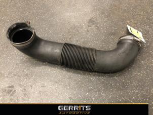 Begagnade Luftintagsslang Opel Zafira (M75) 2.2 16V Direct Ecotec Pris € 21,98 Marginaltabell erbjuds av Gerrits Automotive BV