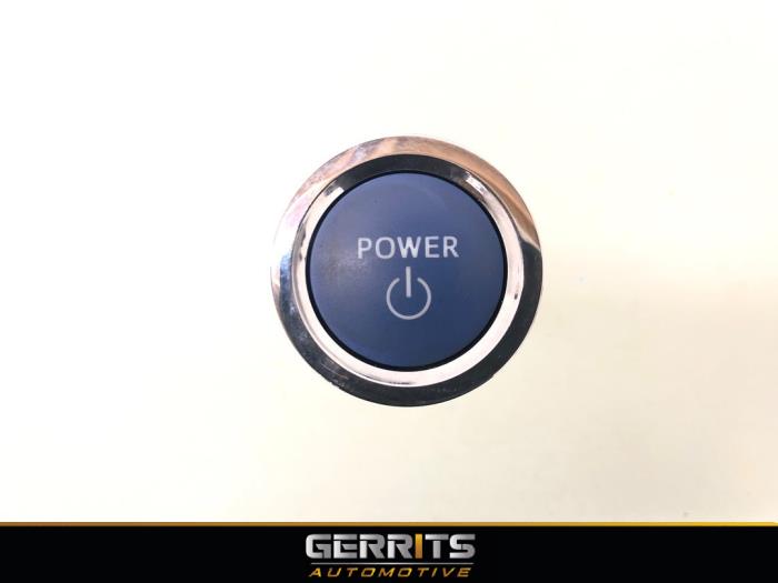 Start/stopp-brytare från en Toyota Auris Touring Sports (E18) 1.8 16V Hybrid 2019