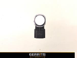 Begagnade Parkeringssensor Renault Clio V (RJAB) 1.6 E-Tech 140 16V Pris € 27,48 Marginaltabell erbjuds av Gerrits Automotive BV