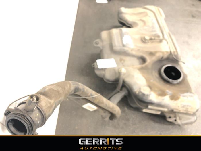 Tank från en Renault Captur (2R) 0.9 Energy TCE 12V 2016