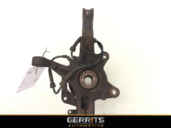 Spindel, vänster fram från en Renault Captur (2R) 0.9 Energy TCE 12V 2016