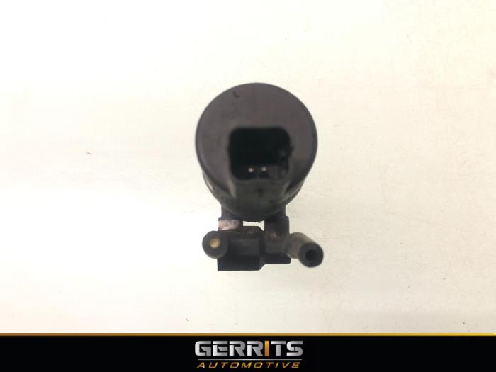 Pump, vindrutespolare från en Renault Captur (2R) 0.9 Energy TCE 12V 2016