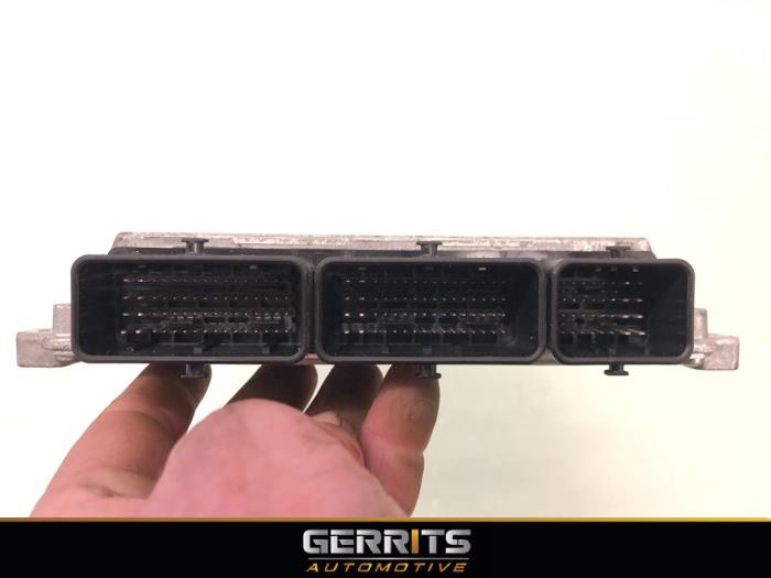 Dator, motorstyrning från en Renault Captur (2R) 0.9 Energy TCE 12V 2016