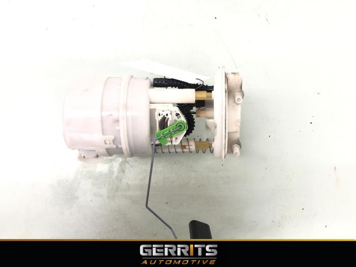 Elektrisk bränslepump från en Renault Captur (2R) 0.9 Energy TCE 12V 2016