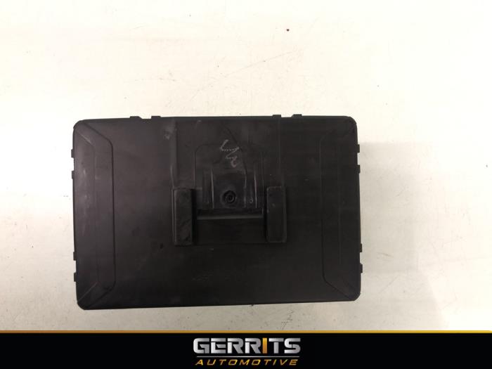 Modul (diverse) från en Renault Captur (2R) 0.9 Energy TCE 12V 2016