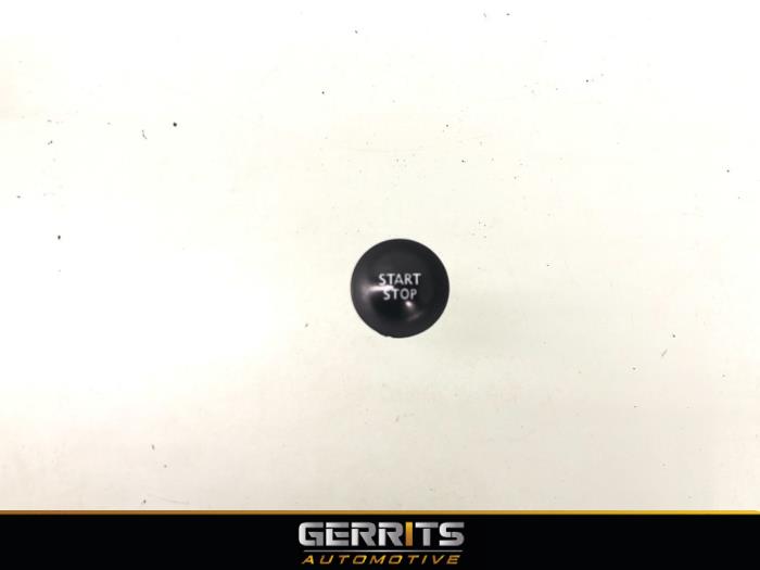 Start/stopp-brytare från en Renault Captur (2R) 0.9 Energy TCE 12V 2016