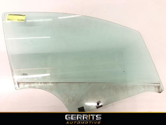 Dörrfönster, 4-dörrars, höger fram från en Renault Captur (2R) 0.9 Energy TCE 12V 2016