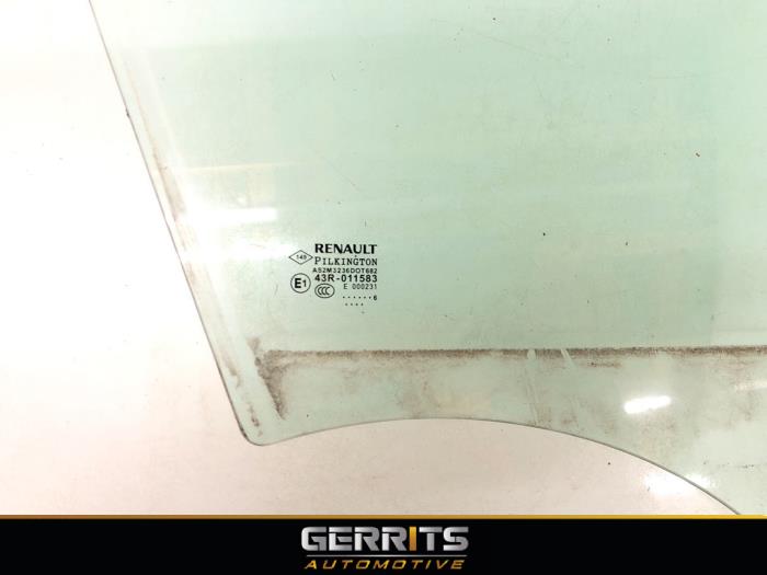 Dörrfönster, 4-dörrars, höger fram från en Renault Captur (2R) 0.9 Energy TCE 12V 2016