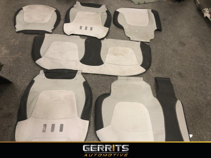 Klädsel, uppsättning (komplett) från en Renault Captur (2R) 0.9 Energy TCE 12V 2016