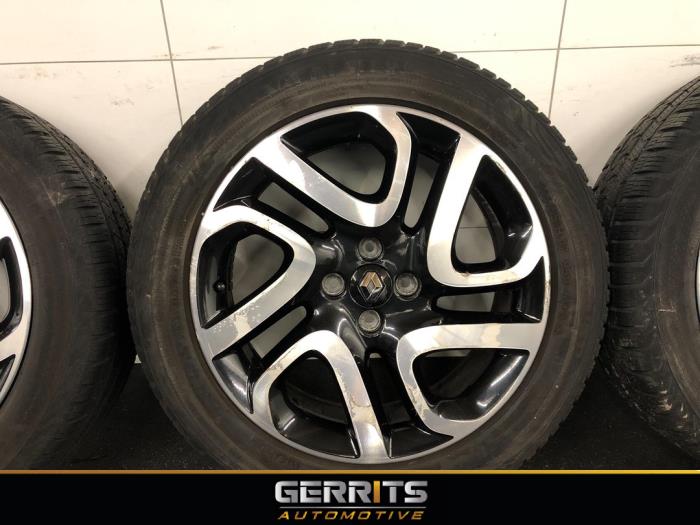 Hjuluppsättning + däck från en Renault Captur (2R) 0.9 Energy TCE 12V 2016