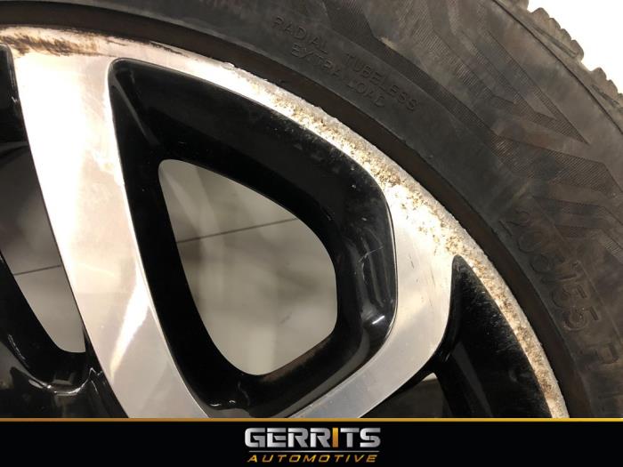 Hjuluppsättning + däck från en Renault Captur (2R) 0.9 Energy TCE 12V 2016