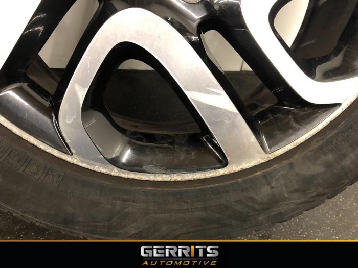 Hjuluppsättning + däck från en Renault Captur (2R) 0.9 Energy TCE 12V 2016