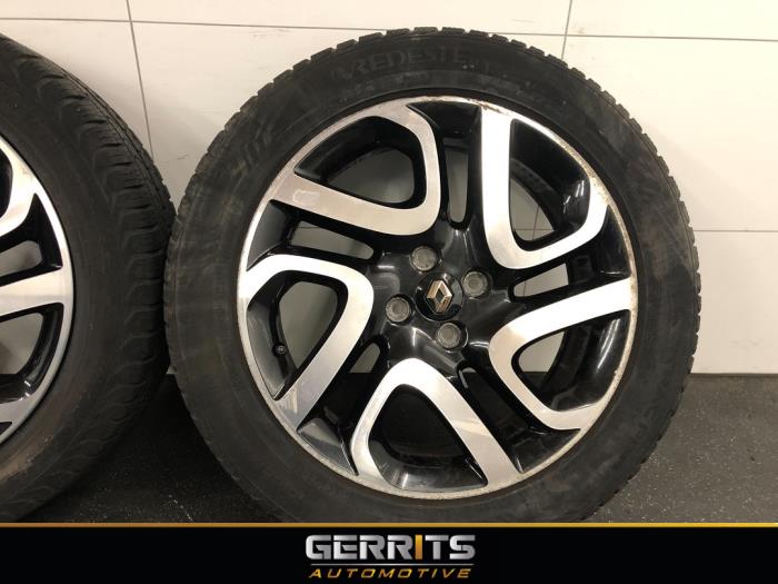 Hjuluppsättning + däck från en Renault Captur (2R) 0.9 Energy TCE 12V 2016