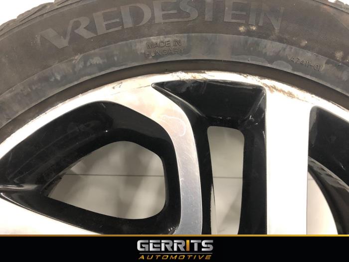 Hjuluppsättning + däck från en Renault Captur (2R) 0.9 Energy TCE 12V 2016