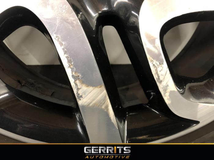 Hjuluppsättning + däck från en Renault Captur (2R) 0.9 Energy TCE 12V 2016