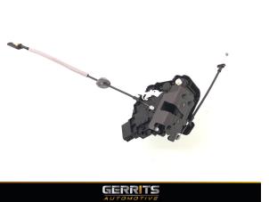 Begagnade Dörrmekanism, 4-dörrars, höger bak Volvo V70 (BW) 2.0 D3 16V Pris € 65,94 Marginaltabell erbjuds av Gerrits Automotive BV