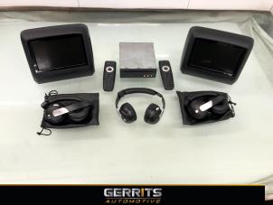 Gebruikte DVD scherm Mercedes S (W221) 3.5 S-400 24V BlueHybrid Prijs € 749,99 Margeregeling aangeboden door Gerrits Automotive BV