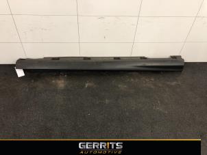 Begagnade Sidokjol, höger Ford Focus 3 Wagon 1.0 Ti-VCT EcoBoost 12V 125 Pris € 54,98 Marginaltabell erbjuds av Gerrits Automotive BV