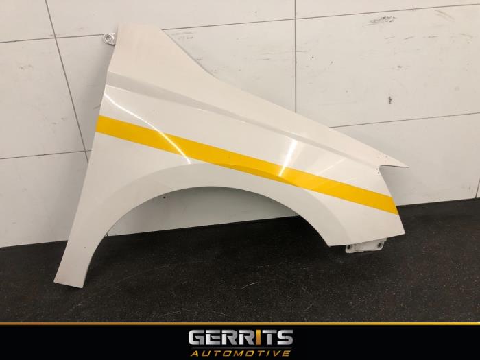 Framskärm, höger från en Skoda Fabia III Combi (NJ5) 1.4 TDI 16V 90 Greentech 2018