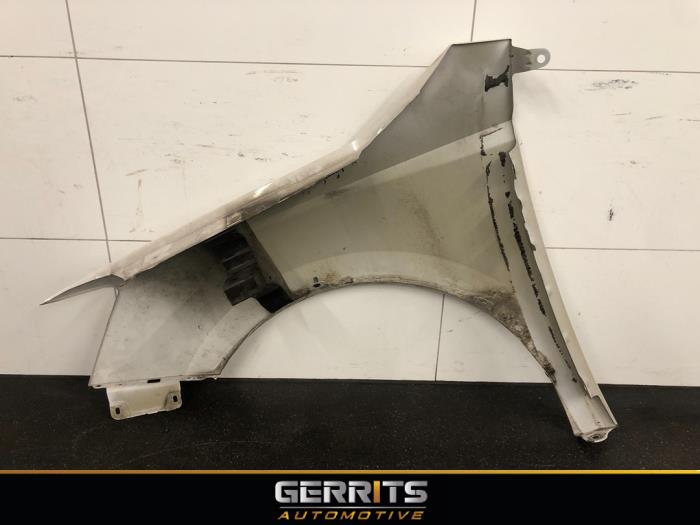 Framskärm, höger från en Skoda Fabia III Combi (NJ5) 1.4 TDI 16V 90 Greentech 2018