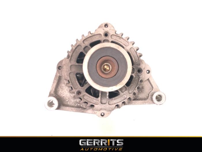 Dynamo från en Opel Astra J (PC6/PD6/PE6/PF6) 1.4 Turbo 16V 2011