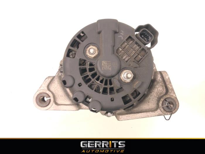 Dynamo från en Opel Astra J (PC6/PD6/PE6/PF6) 1.4 Turbo 16V 2011