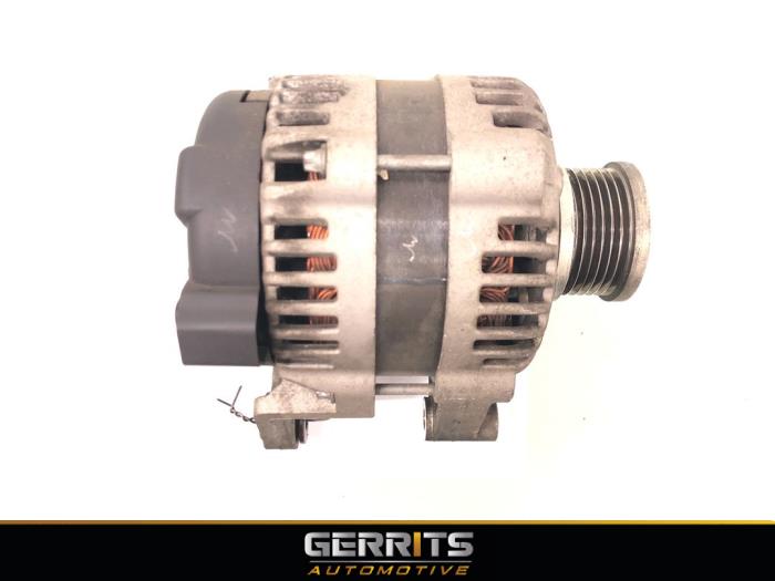 Dynamo från en Opel Astra J (PC6/PD6/PE6/PF6) 1.4 Turbo 16V 2011