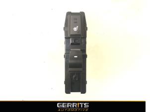 Używane Przelacznik elektrycznej szyby Hyundai Ioniq 1.6 GDI 16V Hybrid Cena € 34,99 Procedura marży oferowane przez Gerrits Automotive BV