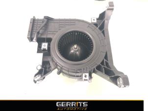 Używane Silnik wentylatora nagrzewnicy Hyundai Ioniq EV Cena € 74,99 Procedura marży oferowane przez Gerrits Automotive BV