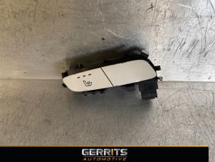 Begagnade Sätesvärmebrytare Mercedes GLC (X253) 2.2 250d 16V BlueTEC 4-Matic Pris € 19,99 Marginaltabell erbjuds av Gerrits Automotive BV