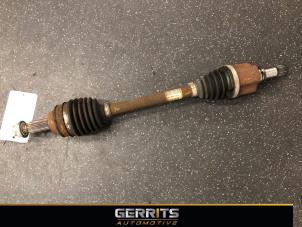 Gebruikte Homokineetas links-voor Ford Fiesta 6 (JA8) 1.0 SCI 12V 80 Prijs € 49,99 Margeregeling aangeboden door Gerrits Automotive BV