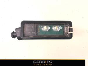 Begagnade Nummerskyltbelysning Volkswagen T-Roc I 1.5 TSI Evo BMT 16V Pris € 19,99 Marginaltabell erbjuds av Gerrits Automotive BV