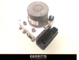 Używane Pompa ABS DS Automobiles DS 7 Crossback 1.6 16V PureTech 180 Cena € 299,99 Procedura marży oferowane przez Gerrits Automotive BV