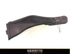 Gebruikte Aanzuigslang Lucht Opel Astra K 1.0 Turbo 12V Prijs € 19,99 Margeregeling aangeboden door Gerrits Automotive BV