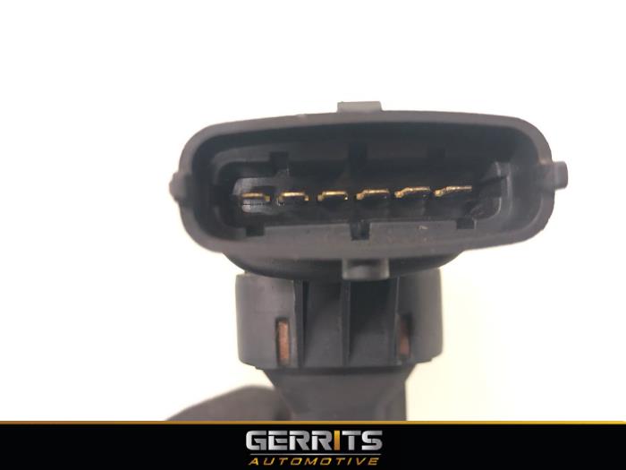 Bobine van een Opel Corsa D 1.2 16V 2007