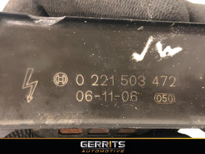 Bobine van een Opel Corsa D 1.2 16V 2007