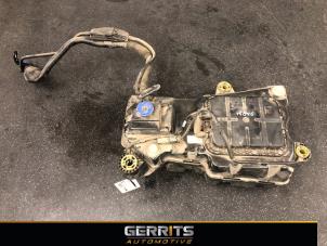 Begagnade AdBlue-tank Opel Combo Cargo 1.6 CDTI 100 Pris € 544,49 Inklusive moms erbjuds av Gerrits Automotive BV