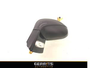 Gebruikte Buitenspiegel links Peugeot 308 SW (4E/H) 1.6 VTI 16V Prijs € 39,99 Margeregeling aangeboden door Gerrits Automotive BV