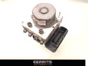 Używane Pompa ABS Peugeot 308 SW (L4/L9/LC/LJ/LR) 1.6 BlueHDi 120 Cena € 149,99 Procedura marży oferowane przez Gerrits Automotive BV
