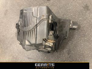 Begagnade Luftfilterhus Ford Transit Connect (PJ2) 1.5 TDCi ECOnetic Pris € 42,34 Inklusive moms erbjuds av Gerrits Automotive BV