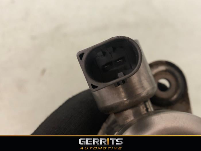 Högtryckspump från en BMW 1 serie (F20) 120i 1.6 16V 2013