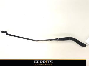 Gebruikte Ruitenwisserarm voor Fiat Talento 1.6 EcoJet BiTurbo 125 Prijs € 24,19 Inclusief btw aangeboden door Gerrits Automotive BV