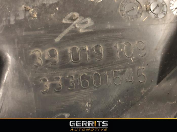 Paravan van een Opel Astra K Sports Tourer 1.6 CDTI 110 16V 2016