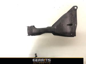 Używane Przewód powietrzny Mitsubishi Colt (Z2/Z3) 1.3 16V Cena € 19,99 Procedura marży oferowane przez Gerrits Automotive BV