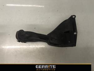 Używane Przewód powietrzny Mitsubishi Colt (Z2/Z3) 1.3 16V Cena € 19,99 Procedura marży oferowane przez Gerrits Automotive BV