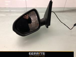 Begagnade Skärmspegel, vänster Dacia Duster (SR) 1.2 TCE 16V Pris € 174,99 Marginaltabell erbjuds av Gerrits Automotive BV