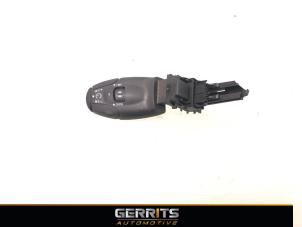 Begagnade Farthållarknapp Peugeot Partner (GC/GF/GG/GJ/GK) 1.6 BlueHDi 100 Pris € 30,24 Inklusive moms erbjuds av Gerrits Automotive BV