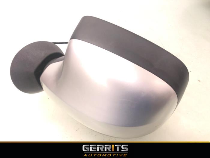 Skärmspegel, vänster från en Dacia Duster (HS) 1.6 16V 2012