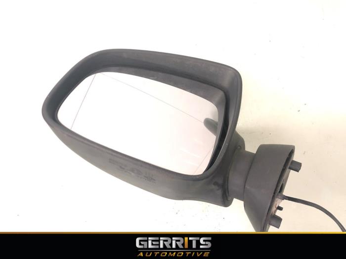 Skärmspegel, vänster från en Dacia Duster (HS) 1.6 16V 2012